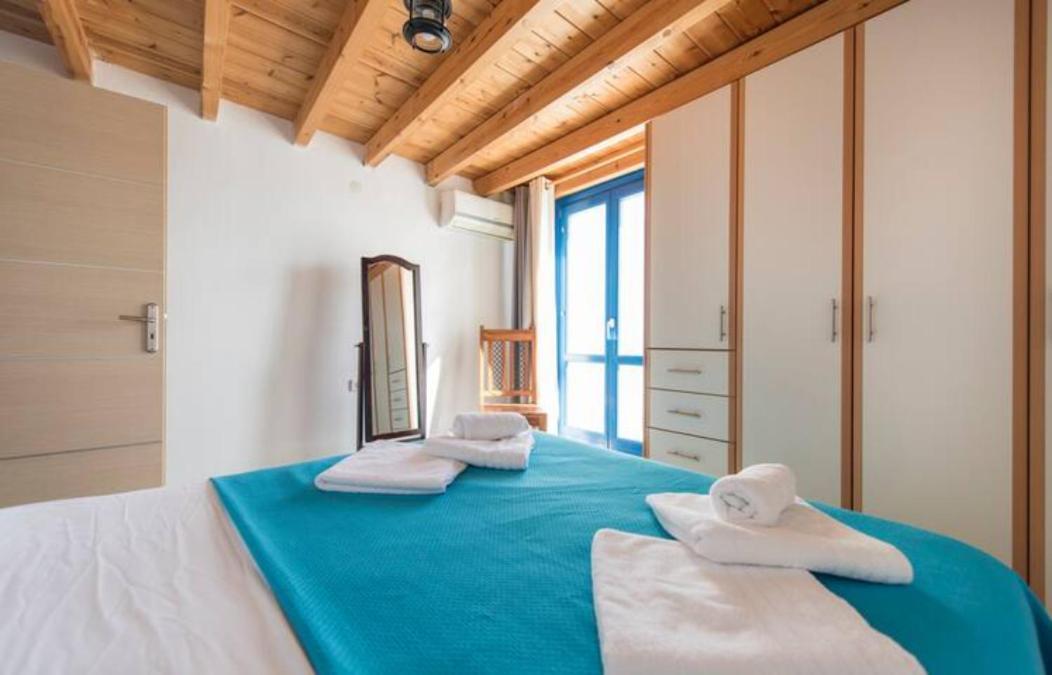 Santorini Traditional Suites Vothon Luaran gambar