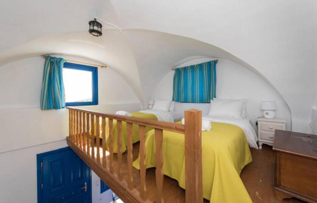 Santorini Traditional Suites Vothon Luaran gambar